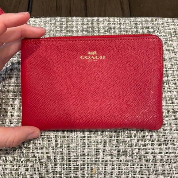Coach wristlet - Picture 1 of 4